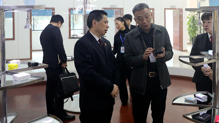 “送法進企業、服務自貿區”——市中級人民法院為炬神電子提供優質司法服務